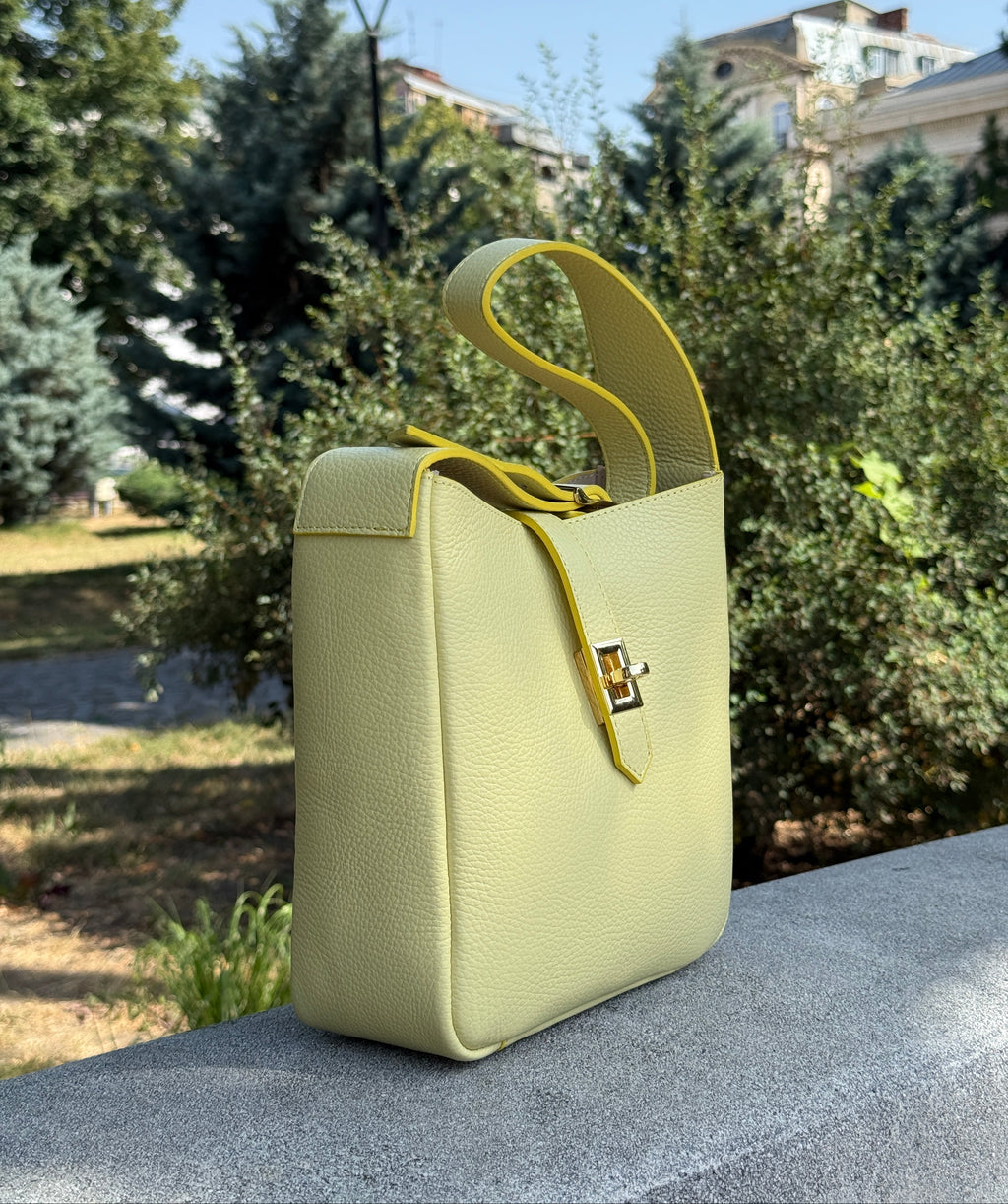 CLEO LIMONCELLO